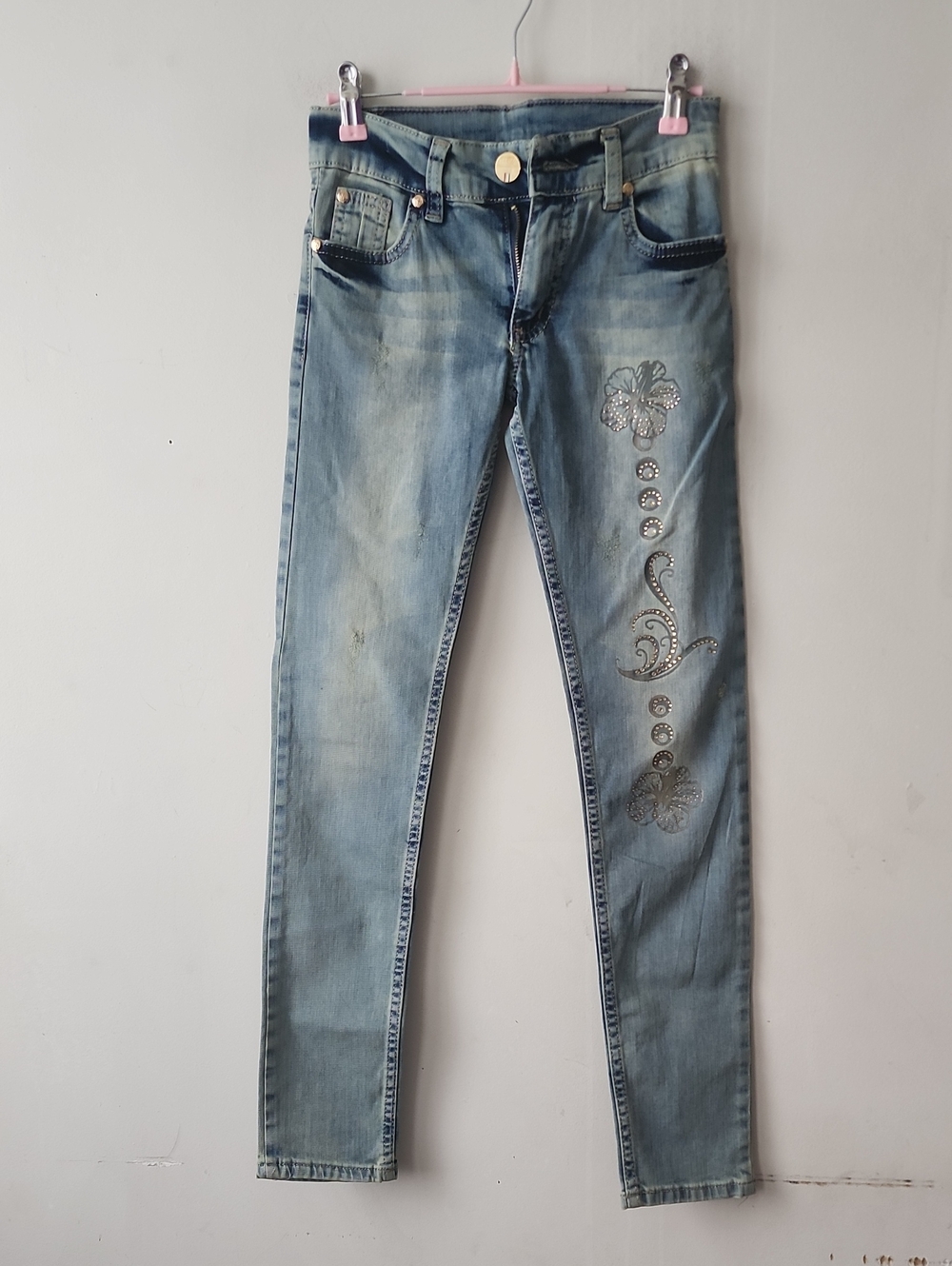 Gucci Light Blue Embellished Skinny Jeans.  New Without Tag